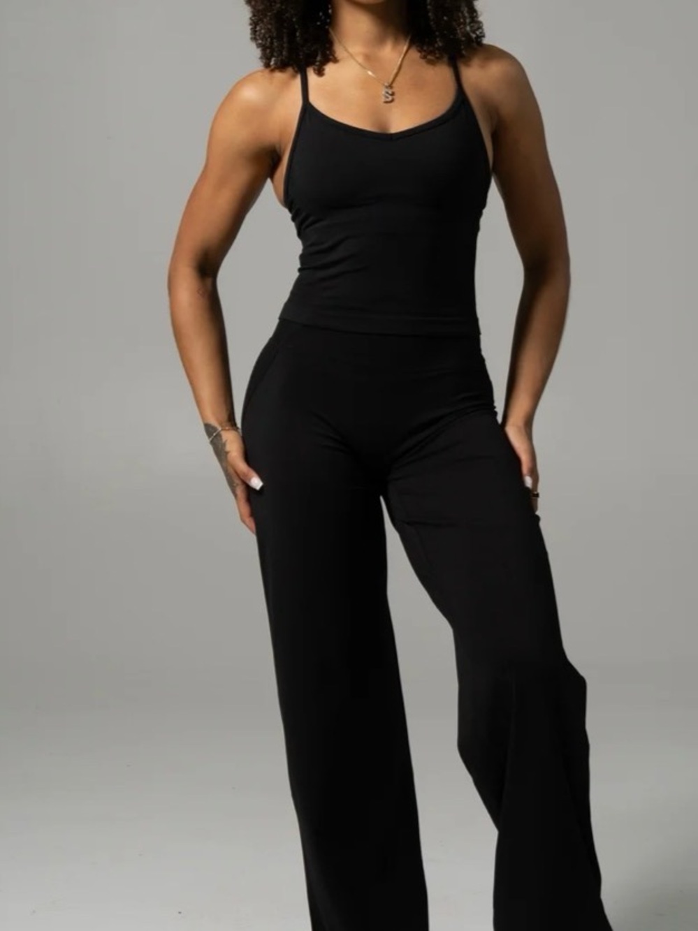 Alphalete Black aura Wide-Leg leggings